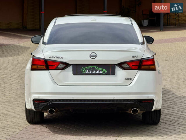 Белый Ниссан Альтима, объемом двигателя 2.5 л и пробегом 4 тыс. км за 24900 $, фото 18 на Automoto.ua