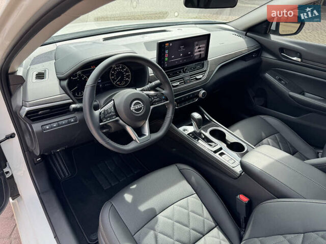 Белый Ниссан Альтима, объемом двигателя 2.5 л и пробегом 4 тыс. км за 24900 $, фото 37 на Automoto.ua