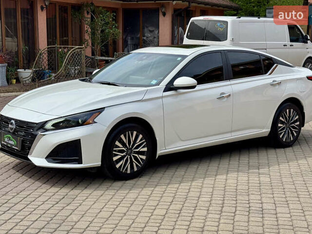 Белый Ниссан Альтима, объемом двигателя 2.5 л и пробегом 4 тыс. км за 24900 $, фото 12 на Automoto.ua