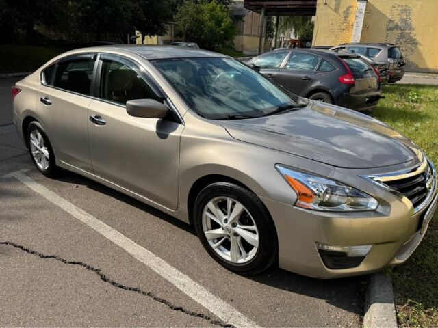 Бежевый Ниссан Альтима, объемом двигателя 2.5 л и пробегом 205 тыс. км за 7000 $, фото 1 на Automoto.ua