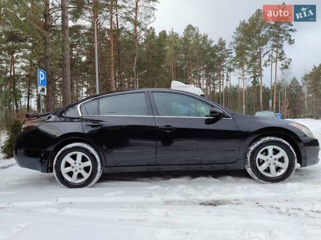 Черный Ниссан Альтима, объемом двигателя 2.5 л и пробегом 165 тыс. км за 6200 $, фото 6 на Automoto.ua
