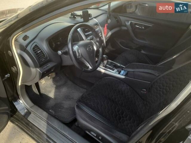 Чорний Ніссан Альтіма, об'ємом двигуна 2.49 л та пробігом 282 тис. км за 8200 $, фото 7 на Automoto.ua