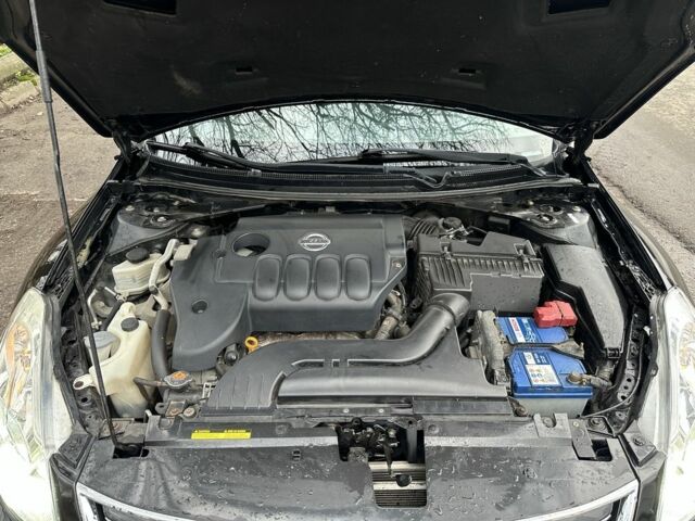 Чорний Ніссан Альтіма, об'ємом двигуна 2.5 л та пробігом 180 тис. км за 6500 $, фото 11 на Automoto.ua