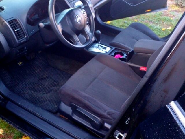 Чорний Ніссан Альтіма, об'ємом двигуна 2.5 л та пробігом 180 тис. км за 7000 $, фото 5 на Automoto.ua