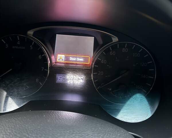 Черный Ниссан Альтима, объемом двигателя 2.5 л и пробегом 100 тыс. км за 10000 $, фото 4 на Automoto.ua