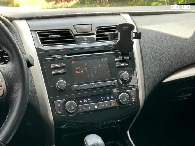 Черный Ниссан Альтима, объемом двигателя 2.5 л и пробегом 180 тыс. км за 9490 $, фото 21 на Automoto.ua