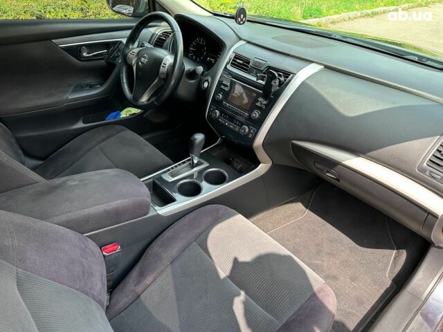 Черный Ниссан Альтима, объемом двигателя 2.5 л и пробегом 180 тыс. км за 9490 $, фото 27 на Automoto.ua