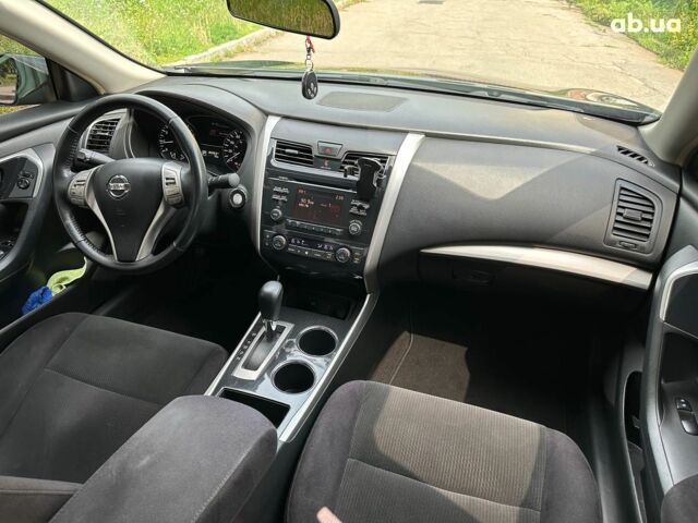 Черный Ниссан Альтима, объемом двигателя 2.5 л и пробегом 180 тыс. км за 9490 $, фото 13 на Automoto.ua