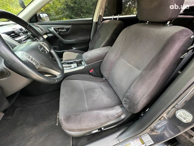 Черный Ниссан Альтима, объемом двигателя 2.5 л и пробегом 180 тыс. км за 9490 $, фото 23 на Automoto.ua