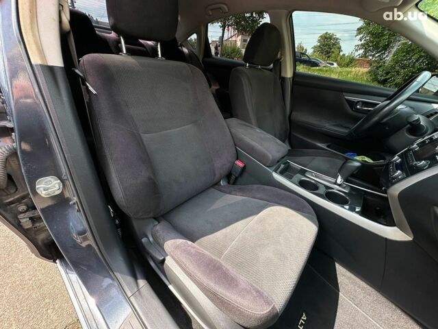 Черный Ниссан Альтима, объемом двигателя 2.5 л и пробегом 180 тыс. км за 9490 $, фото 28 на Automoto.ua