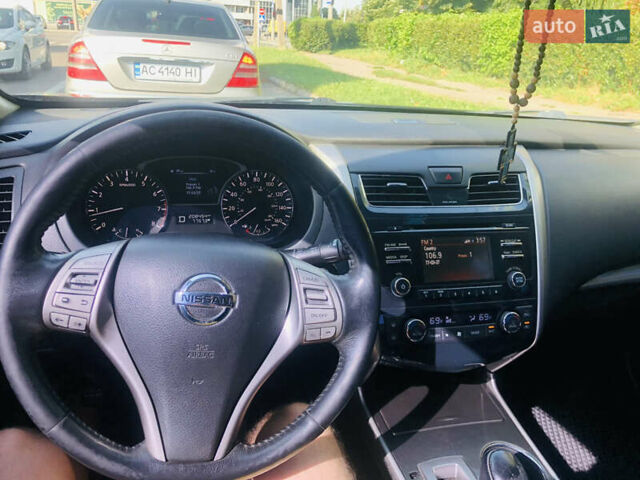 Ниссан Альтима 2014 в Луцке на Automoto.ua Черный Ниссан Альтима, объемом двигателя 2.49 л и пробегом 260 тыс. км за 7900 $, фото 3 на Automoto.ua