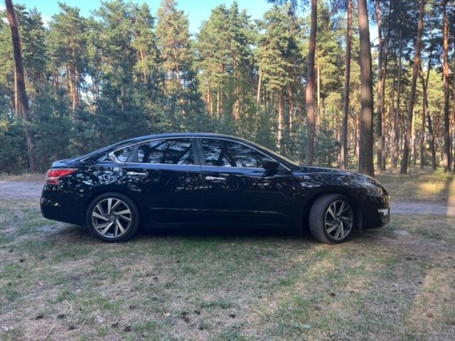 Чорний Ніссан Альтіма, об'ємом двигуна 2.5 л та пробігом 230 тис. км за 9999 $, фото 3 на Automoto.ua