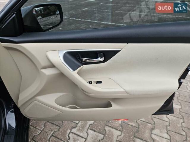 Чорний Ніссан Альтіма, об'ємом двигуна 2.49 л та пробігом 183 тис. км за 8150 $, фото 16 на Automoto.ua