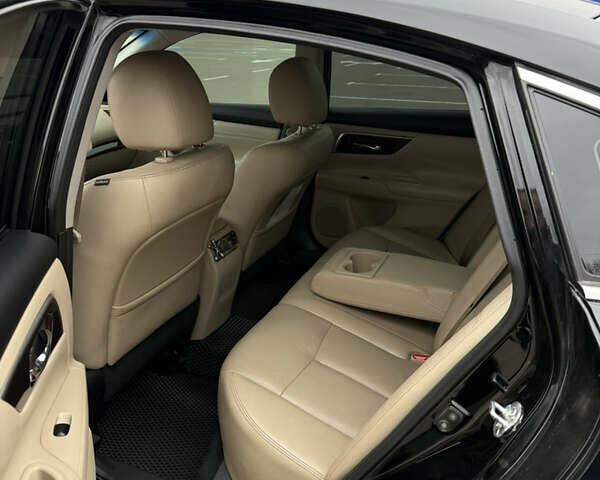 Черный Ниссан Альтима, объемом двигателя 2.49 л и пробегом 160 тыс. км за 9700 $, фото 6 на Automoto.ua