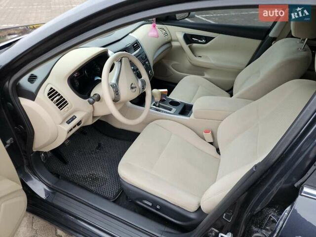 Чорний Ніссан Альтіма, об'ємом двигуна 2.49 л та пробігом 183 тис. км за 8150 $, фото 18 на Automoto.ua