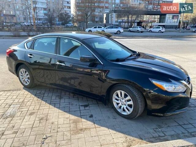 Черный Ниссан Альтима, объемом двигателя 2.49 л и пробегом 153 тыс. км за 8650 $, фото 2 на Automoto.ua