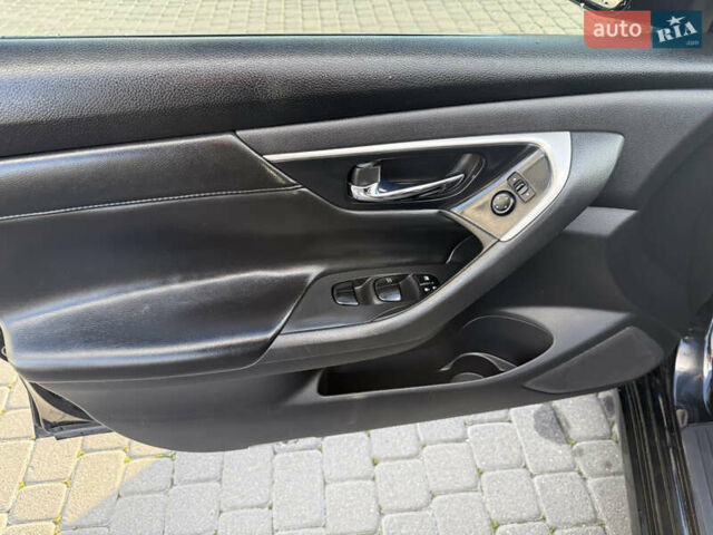 Черный Ниссан Альтима, объемом двигателя 2.49 л и пробегом 280 тыс. км за 8399 $, фото 8 на Automoto.ua