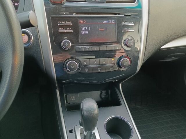 Черный Ниссан Альтима, объемом двигателя 2.5 л и пробегом 258 тыс. км за 7900 $, фото 15 на Automoto.ua