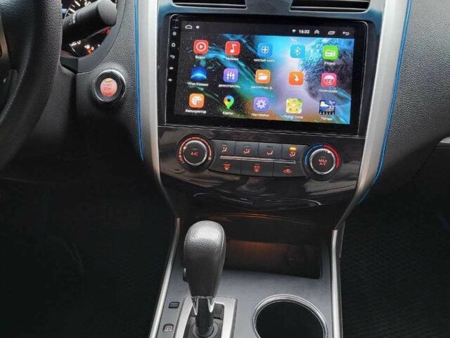 Черный Ниссан Альтима, объемом двигателя 2.5 л и пробегом 224 тыс. км за 8000 $, фото 11 на Automoto.ua