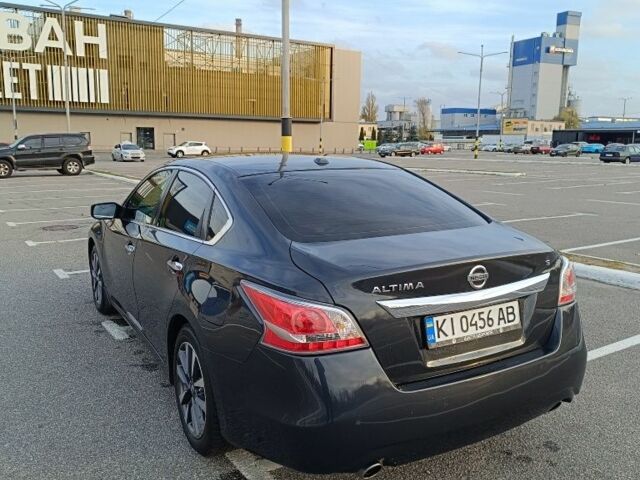 Черный Ниссан Альтима, объемом двигателя 2.5 л и пробегом 258 тыс. км за 7900 $, фото 6 на Automoto.ua