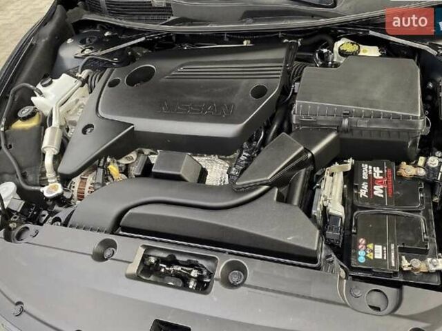 Ниссан Альтима 2015 в Хмельницком на Automoto.ua Черный Ниссан Альтима, объемом двигателя 2.49 л и пробегом 140 тыс. км за 11300 $, фото 10 на Automoto.ua