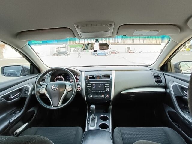 Черный Ниссан Альтима, объемом двигателя 2.5 л и пробегом 258 тыс. км за 7900 $, фото 16 на Automoto.ua