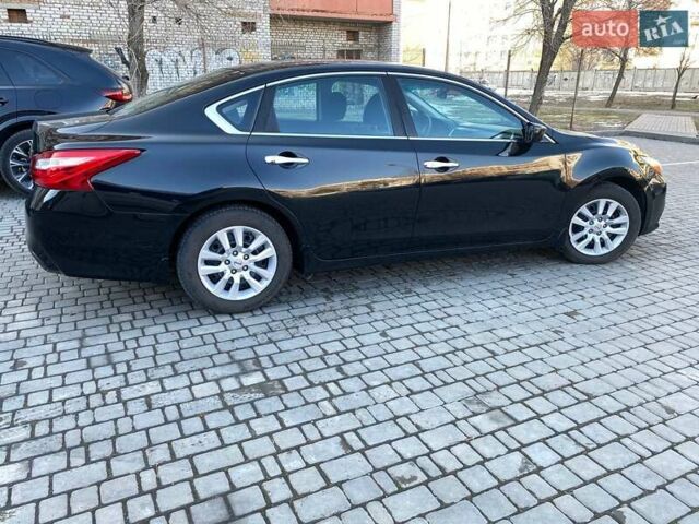 Черный Ниссан Альтима, объемом двигателя 2.49 л и пробегом 153 тыс. км за 8650 $, фото 13 на Automoto.ua