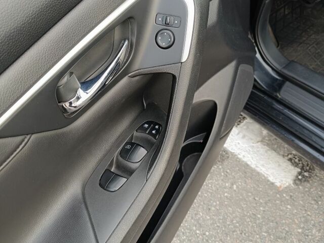 Черный Ниссан Альтима, объемом двигателя 2.5 л и пробегом 258 тыс. км за 7900 $, фото 13 на Automoto.ua