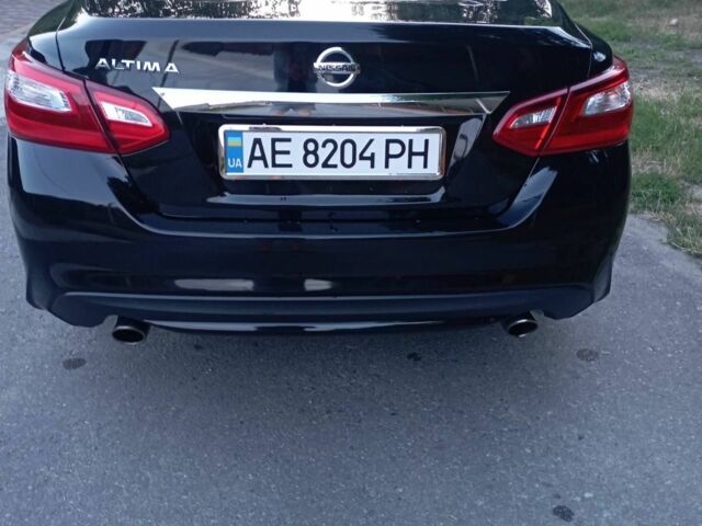 Ниссан Альтима 2016 в Днепре (Днепропетровске) на Automoto.ua Черный Ниссан Альтима, объемом двигателя 2.5 л и пробегом 82 тыс. км за 12600 $, фото 2 на Automoto.ua