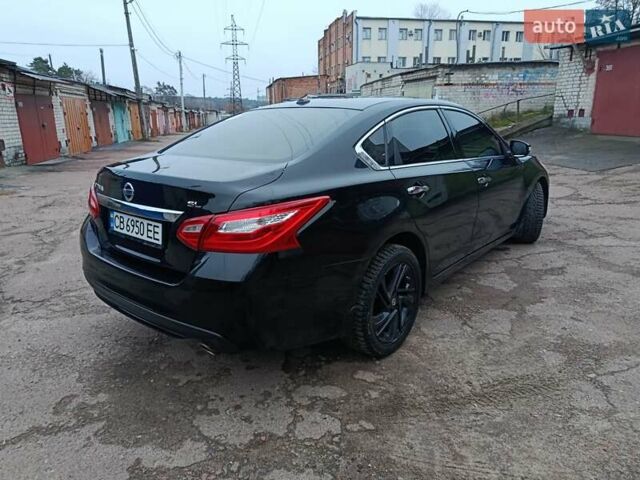 Чорний Ніссан Альтіма, об'ємом двигуна 2.49 л та пробігом 129 тис. км за 11700 $, фото 4 на Automoto.ua