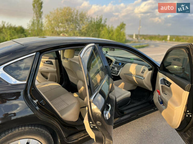 Черный Ниссан Альтима, объемом двигателя 2.49 л и пробегом 174 тыс. км за 9500 $, фото 11 на Automoto.ua