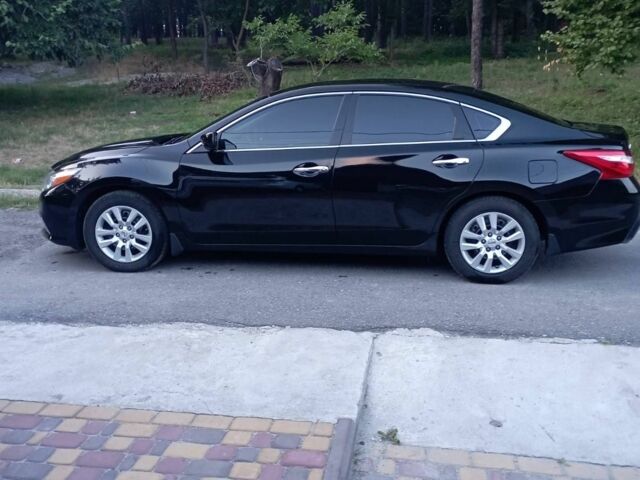 Ниссан Альтима 2016 в Днепре (Днепропетровске) на Automoto.ua Черный Ниссан Альтима, объемом двигателя 2.5 л и пробегом 82 тыс. км за 12600 $, фото 3 на Automoto.ua