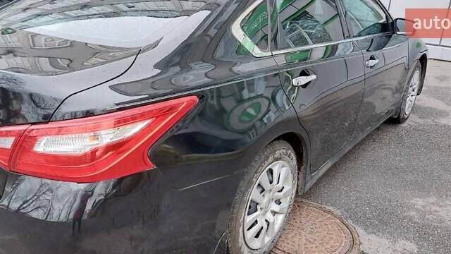 Черный Ниссан Альтима, объемом двигателя 2.49 л и пробегом 142 тыс. км за 10500 $, фото 5 на Automoto.ua