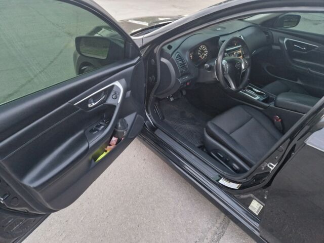 Черный Ниссан Альтима, объемом двигателя 2.5 л и пробегом 149 тыс. км за 11250 $, фото 7 на Automoto.ua