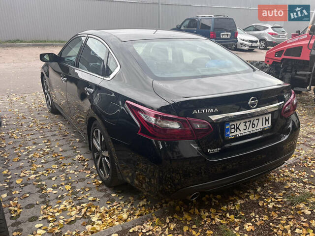 Черный Ниссан Альтима, объемом двигателя 2.49 л и пробегом 171 тыс. км за 8888 $, фото 13 на Automoto.ua