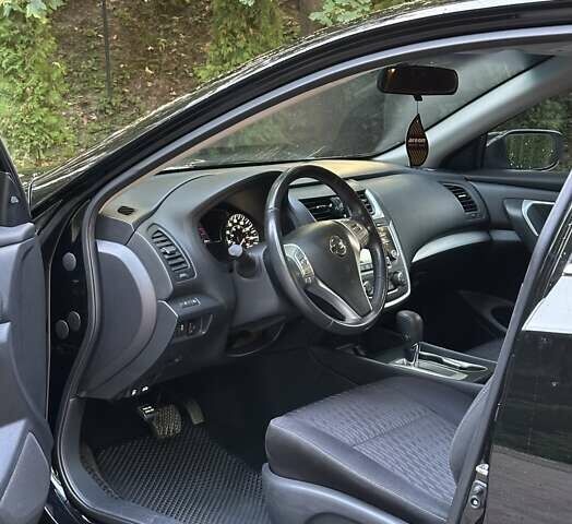 Черный Ниссан Альтима, объемом двигателя 2.49 л и пробегом 145 тыс. км за 12500 $, фото 27 на Automoto.ua