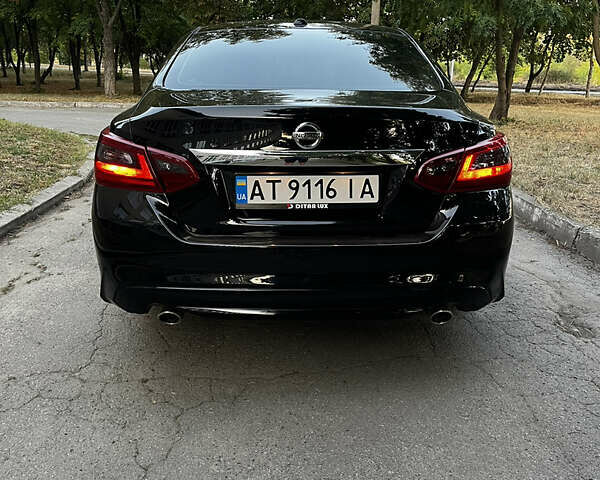 Черный Ниссан Альтима, объемом двигателя 2.49 л и пробегом 139 тыс. км за 11850 $, фото 1 на Automoto.ua