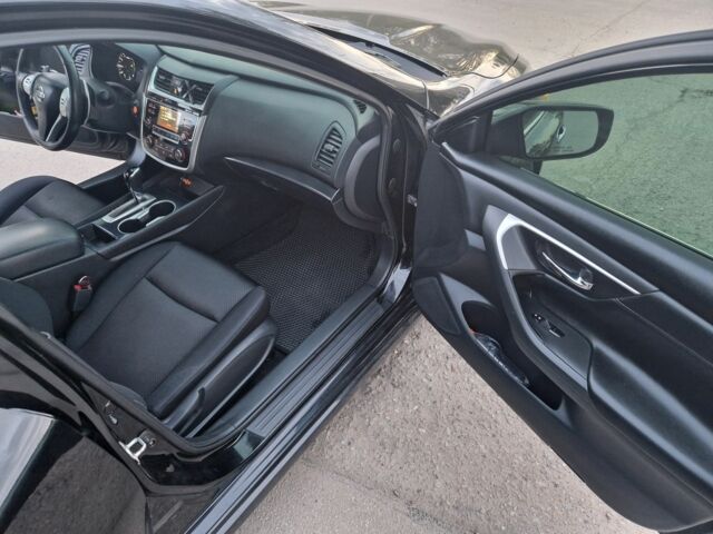 Черный Ниссан Альтима, объемом двигателя 2.5 л и пробегом 149 тыс. км за 11250 $, фото 3 на Automoto.ua