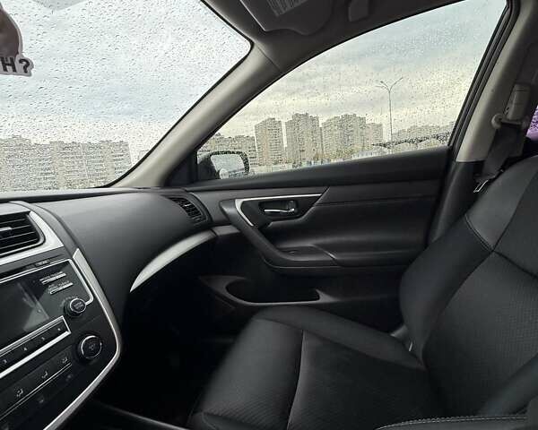 Черный Ниссан Альтима, объемом двигателя 2.49 л и пробегом 162 тыс. км за 13400 $, фото 10 на Automoto.ua