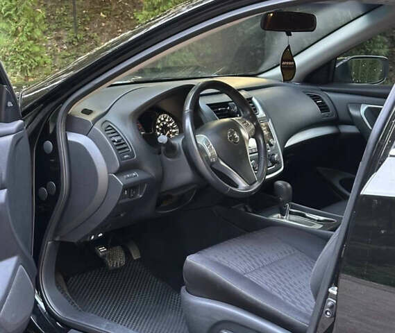 Черный Ниссан Альтима, объемом двигателя 2.49 л и пробегом 200 тыс. км за 10500 $, фото 11 на Automoto.ua