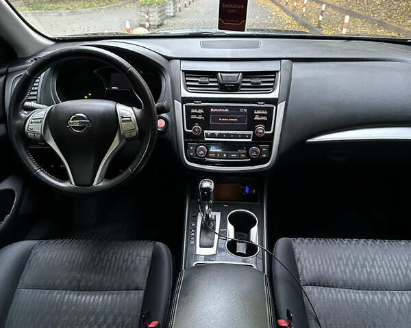 Черный Ниссан Альтима, объемом двигателя 2.49 л и пробегом 142 тыс. км за 11500 $, фото 15 на Automoto.ua