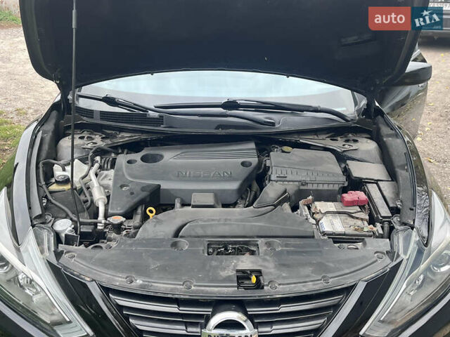 Черный Ниссан Альтима, объемом двигателя 2.49 л и пробегом 171 тыс. км за 8888 $, фото 31 на Automoto.ua