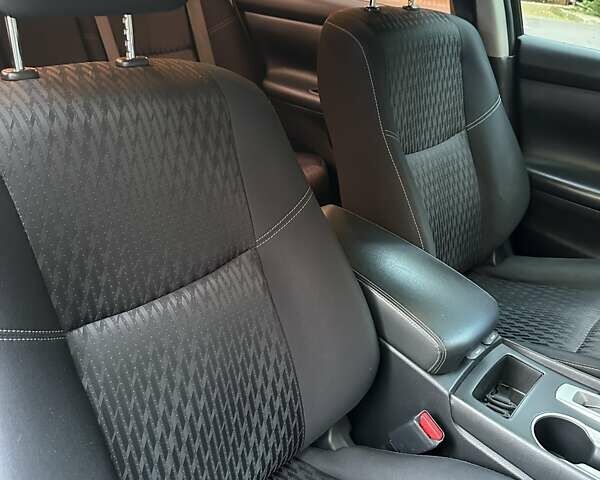 Черный Ниссан Альтима, объемом двигателя 2.49 л и пробегом 145 тыс. км за 12500 $, фото 34 на Automoto.ua