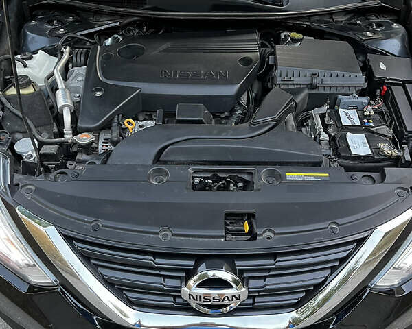 Черный Ниссан Альтима, объемом двигателя 2.49 л и пробегом 139 тыс. км за 11850 $, фото 12 на Automoto.ua