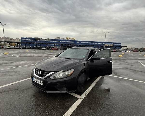 Черный Ниссан Альтима, объемом двигателя 2.49 л и пробегом 162 тыс. км за 13400 $, фото 5 на Automoto.ua