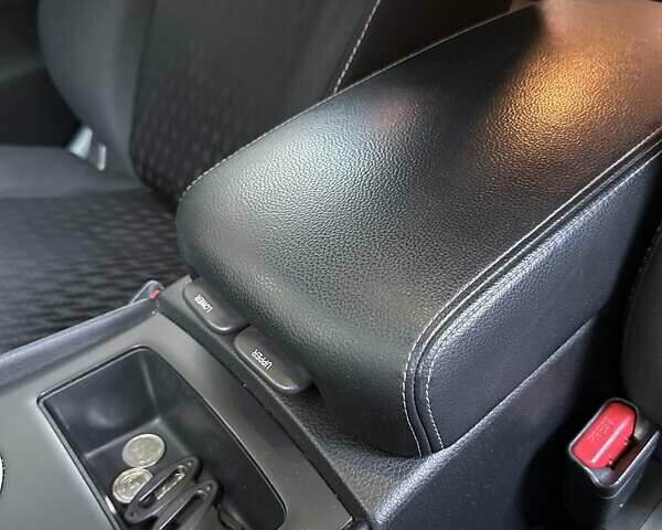 Черный Ниссан Альтима, объемом двигателя 2.49 л и пробегом 145 тыс. км за 12500 $, фото 37 на Automoto.ua