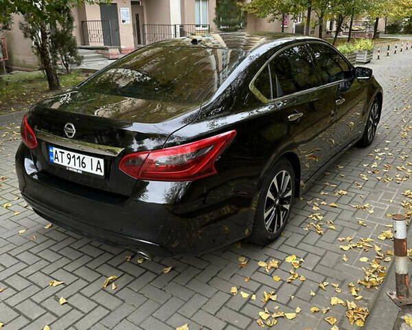 Черный Ниссан Альтима, объемом двигателя 2.49 л и пробегом 142 тыс. км за 11500 $, фото 6 на Automoto.ua