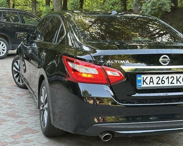 Черный Ниссан Альтима, объемом двигателя 2.49 л и пробегом 145 тыс. км за 12500 $, фото 16 на Automoto.ua