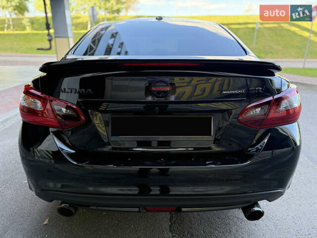 Черный Ниссан Альтима, объемом двигателя 2.49 л и пробегом 120 тыс. км за 10999 $, фото 5 на Automoto.ua