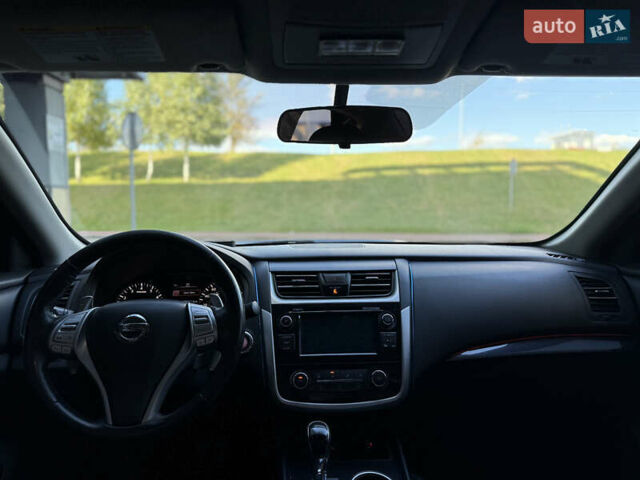 Черный Ниссан Альтима, объемом двигателя 2.49 л и пробегом 120 тыс. км за 10999 $, фото 14 на Automoto.ua